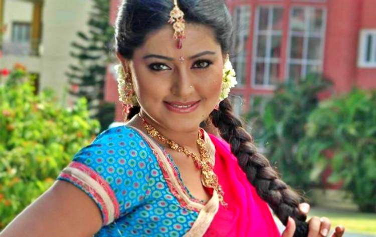 Sneha Figure, Height, Weight, Hair Colour and Eye Colour