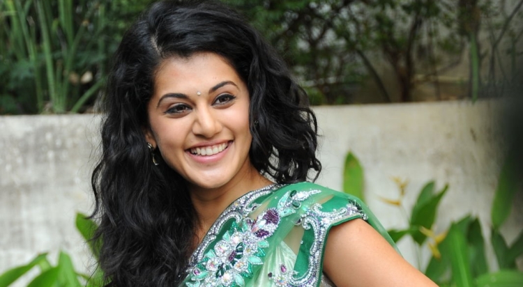 Tapsee Pannu Nickname, Father name, Mother name and Family details