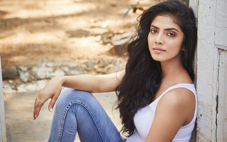 Malavika Mohanan Date of Birth, Birth Place, Age, Sun Sign and Moon Sign